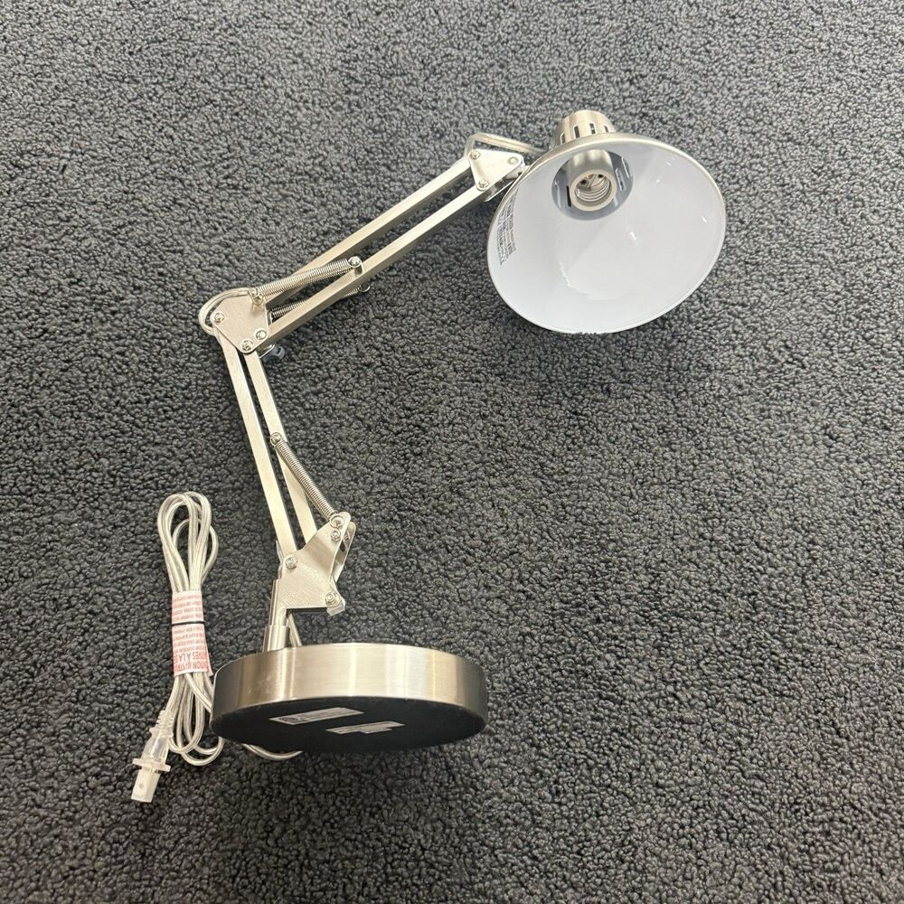 Howin Adjustable Desk Lamp with Metal Shade Model LH 2447L